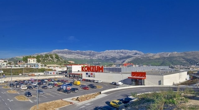 SUPERKONZUM „Sirobuja“, Split